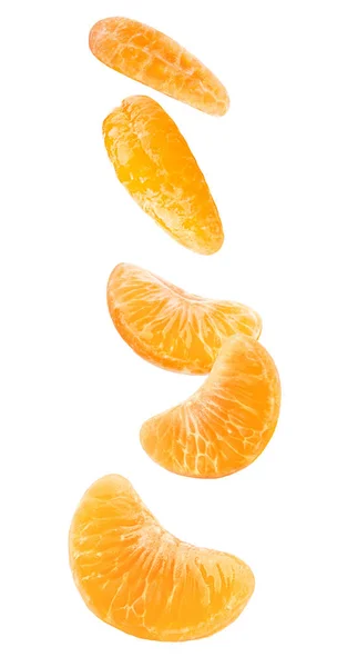 Απομονωμένη πτώση φέτες πορτοκάλι — Φωτογραφία Αρχείου