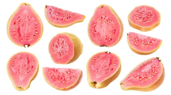 İzole edilmiş pembe etli sarı deri guava parçaları. — Stok fotoğraf