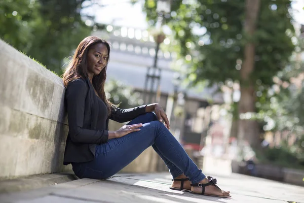 Portrait Young Woman Sitting Relaxed — Stock Photo, Image