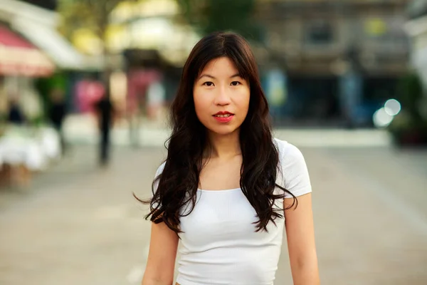 Портрет Молодой Китайской Женщины — стоковое фото