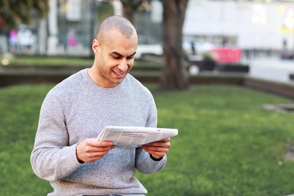 Young Man Reading Newspaper — Stock Photo, Image