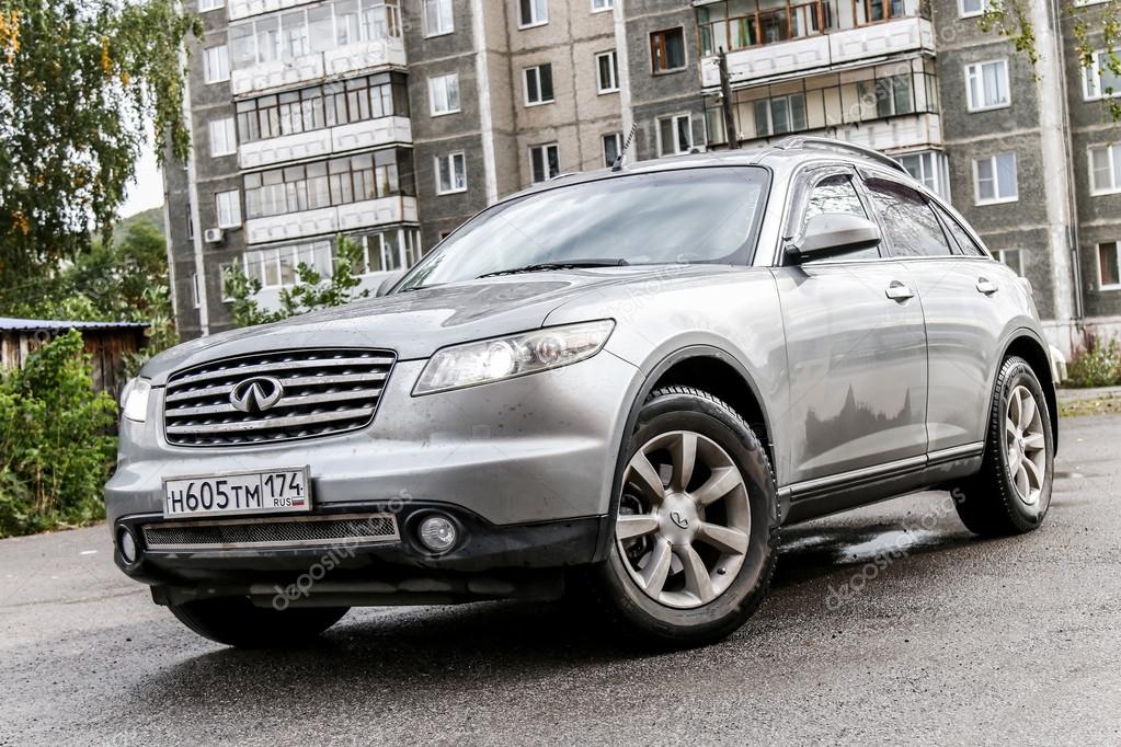 Infiniti Fx35 Grau Redaktionelles Stockfoto C Artzzz