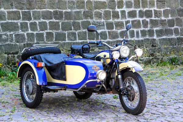old bmw motorcycle