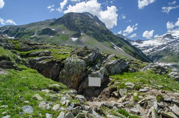 Mine d'or abandonnée dans les Alpes — Photo