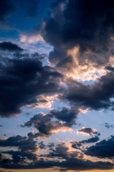 嵐の空の素晴らしい雲 — ストック写真