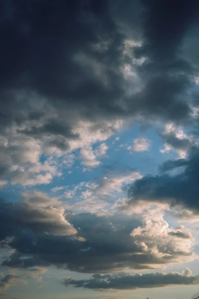 嵐の空の素晴らしい雲 — ストック写真