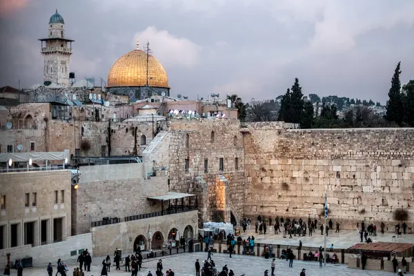 예루살렘 바위의 스톡 사진