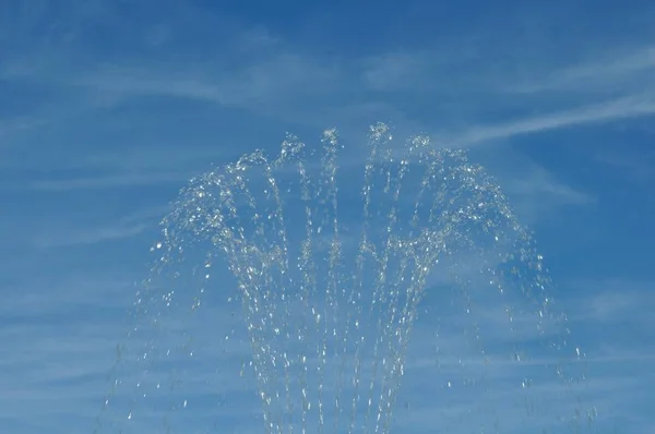 Fuente de agua en Francia —  Fotos de Stock