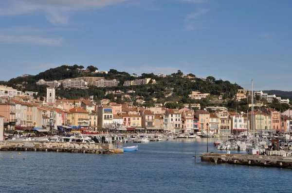 Cassis, Fransa-Şubat 16, 2015: Cassis Limanı