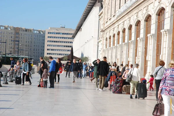 Marseilles France October 2018 Travellers Front Saint Charles Station Marseilles — стоковое фото