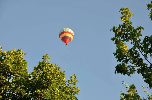Balloon in the sky — Stock Photo, Image