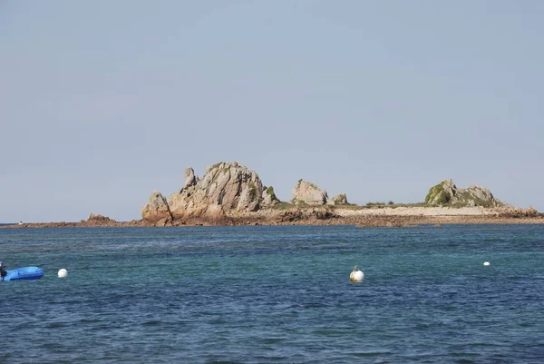 La côte de Plougrescant en Bretagne — Photo