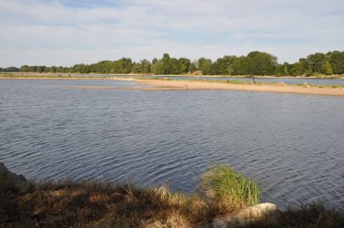 Bouchemaine'deki Loire'ın kenarları