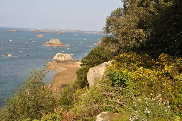 A Bretagne-i tengerparton Loguivy — Stock Fotó