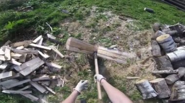 Doğada aspen odun doğrama