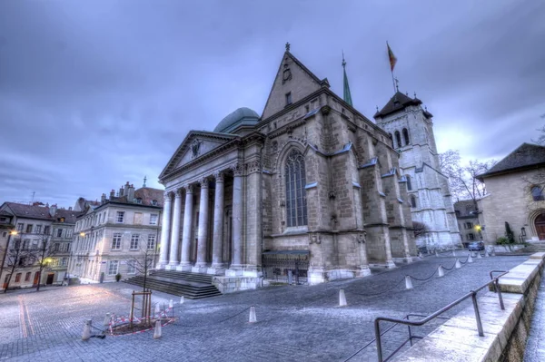 Katedralen Saint-Pierre, Peter, i den gamla staden, Genève, Schweiz, Hdr — Stockfoto