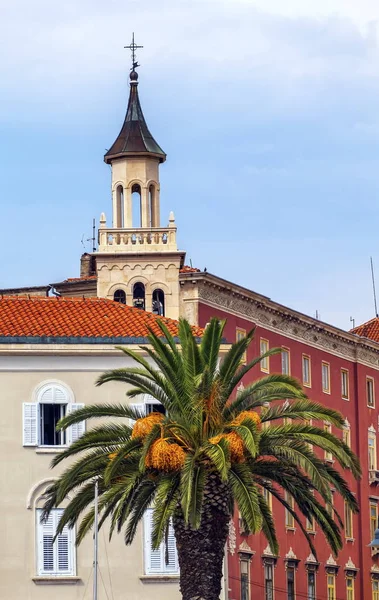 Saint Franje, Francis, kerk in de buurt van het oude marktplein, Split, Kroatië — Stockfoto