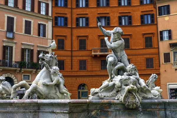 Fontana del Nettuno, fontein van Neptunus, Piazza Navona, Roma, Italië — Stockfoto