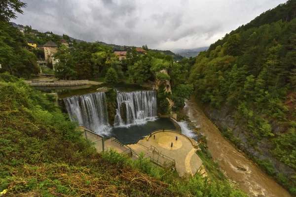 Pliva vattenfall, Jajce, Bosnien och Hercegovina — Stockfoto