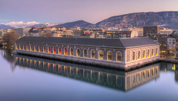 BFM en Rhone rivier, Genève, Zwitserland - HDR — Stockfoto