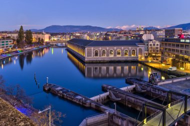 BFM, Katedral Kulesi ve Rhone Nehri, Cenevre, İsviçre, HDR