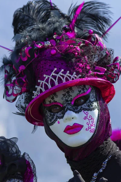 Bellissima maschera al Carnevale di Venezia ad Annecy, Francia — Foto Stock