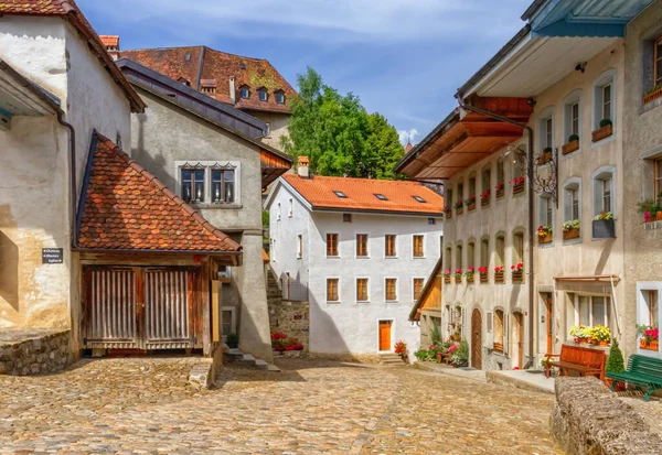 Gruyere dorp in Fribourg kanton, Zwitserland — Stockfoto