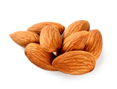 Beyaz arkaplanda yalıtılmış badem fıstığı