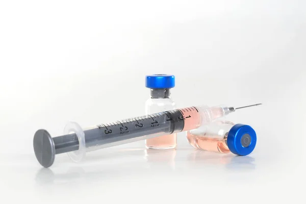 Concetto Medico Bottiglie Aghi Vaccini Che Rappresentano Sicurezza Pubblica — Foto Stock