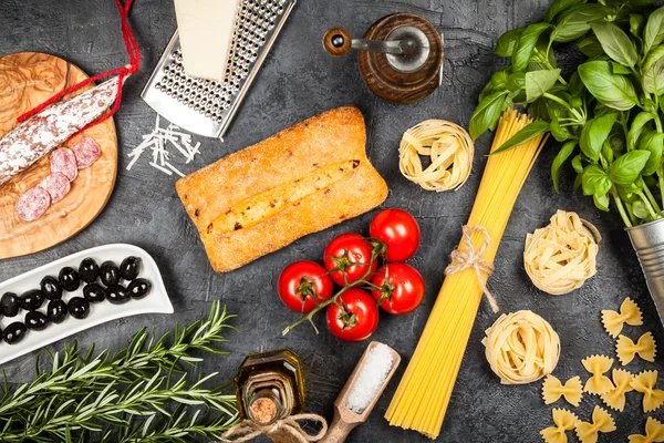 Italské potravinářské ingredience — Stock fotografie