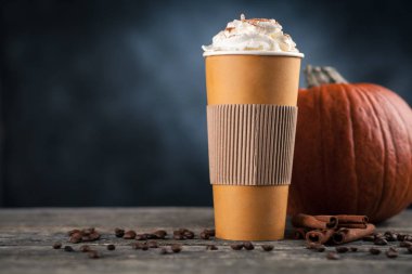 Kağıt bardak kabak spice latte