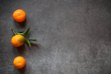 yaprakları taze mandalina