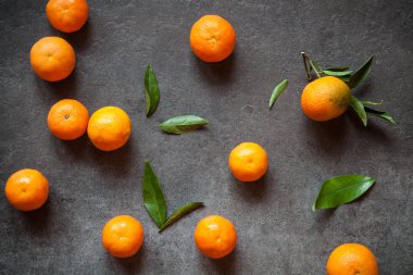 yaprakları taze mandalina