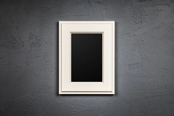 Рамка зображення на темному фоні — стокове фото