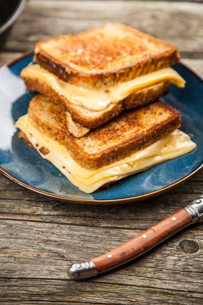 구운된 치즈 샌드위치 — 스톡 사진
