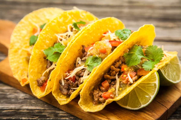 Mexické tacos s hovězím — Stock fotografie