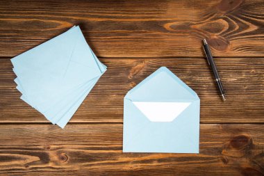 bir mektubu gönderme