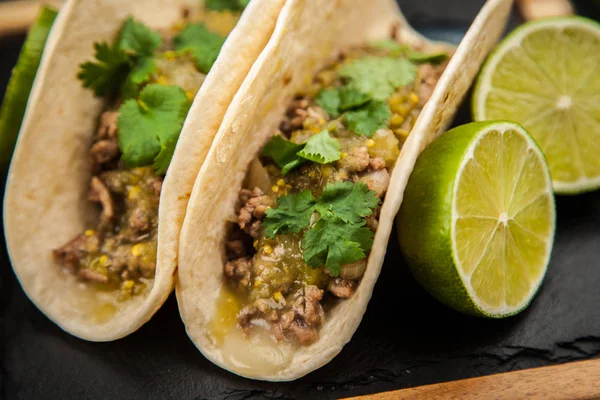 Tacos mexicanos con carne —  Fotos de Stock