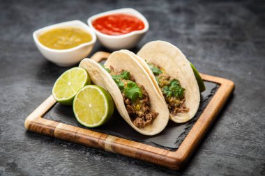 sığır eti ile Meksika tacos