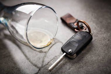 Sarhoş araba kullanma konsepti