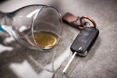 Sarhoş araba kullanma konsepti