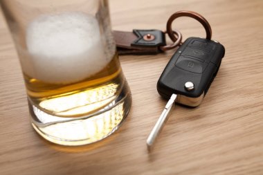 Sarhoş araba kullanma konsepti