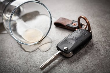 Sarhoş araba kullanma konsepti