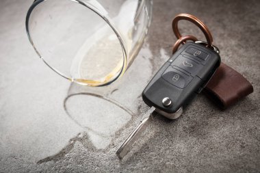 Sarhoş araba kullanma konsepti