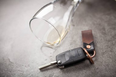 Sarhoş araba kullanma konsepti