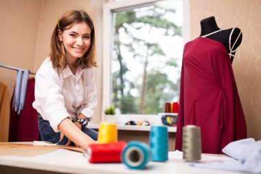 Moda Tasarımcısı stüdyo