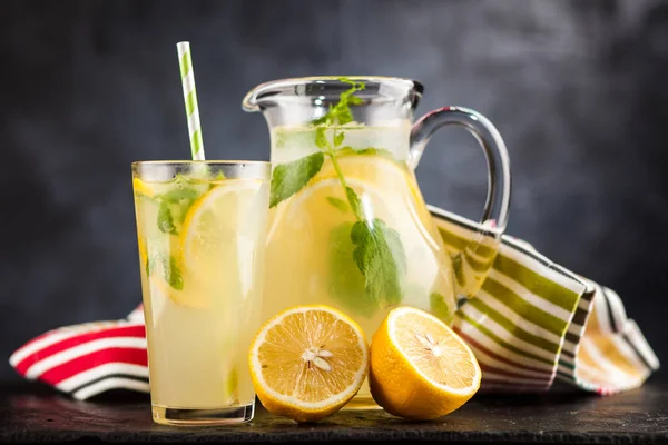 Glas Limonade — Stockfoto