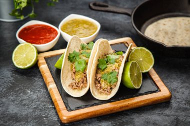 sığır eti ile Meksika tacos