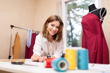 Moda Tasarımcısı stüdyo