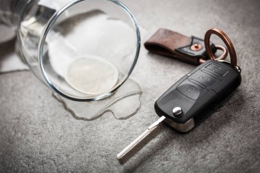 Sarhoş araba kullanma konsepti